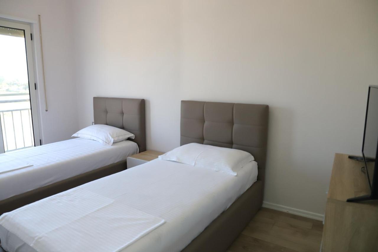 דורס Tea Residence, Gjiri I Lalzit Apartments מראה חיצוני תמונה
