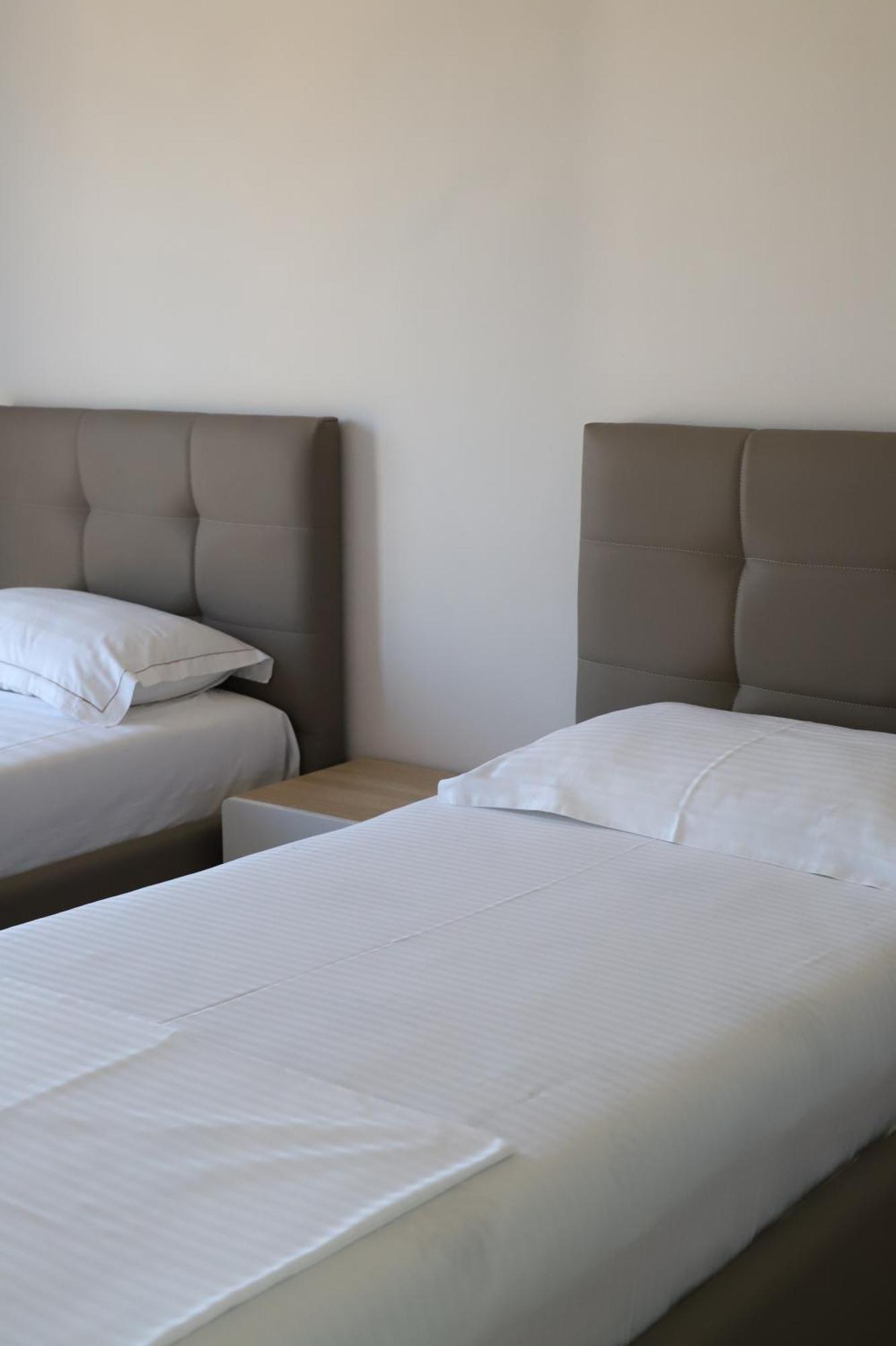 דורס Tea Residence, Gjiri I Lalzit Apartments מראה חיצוני תמונה
