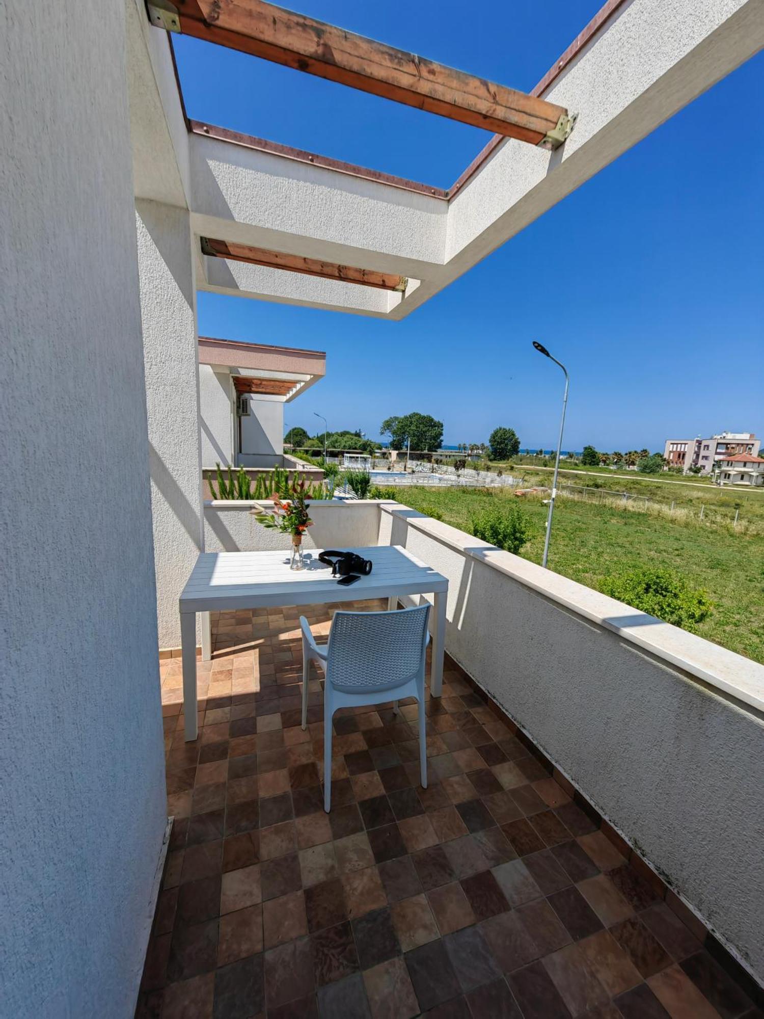 דורס Tea Residence, Gjiri I Lalzit Apartments מראה חיצוני תמונה