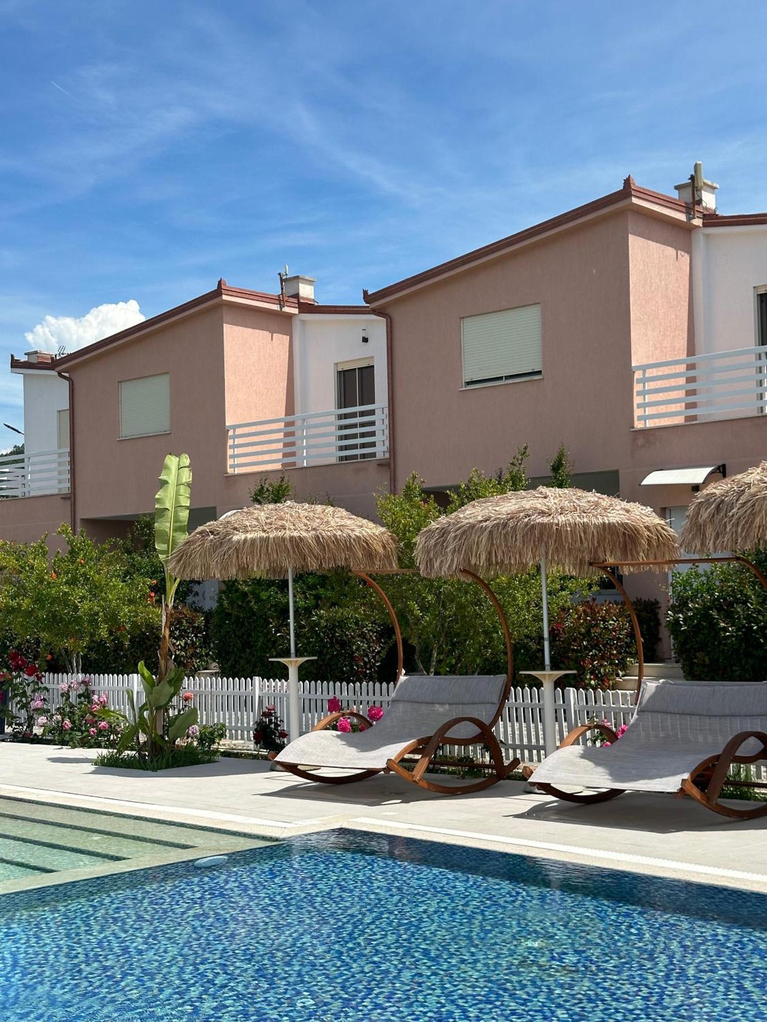דורס Tea Residence, Gjiri I Lalzit Apartments מראה חיצוני תמונה